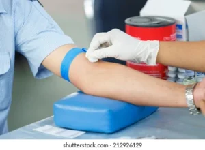 nurse-collecting-blood-patient